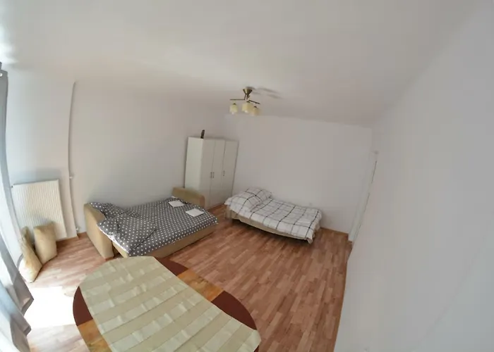 Ul. Ugorek Koło Areny *