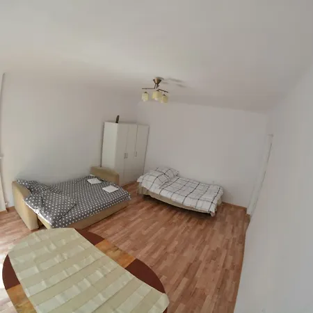 Ul. Ugorek Koło Areny *