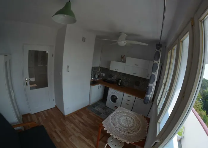 Ul. Ugorek Koło Areny