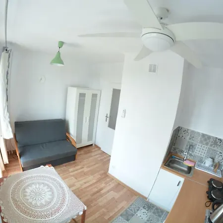 Ul. Ugorek Kolo Areny * Krasków